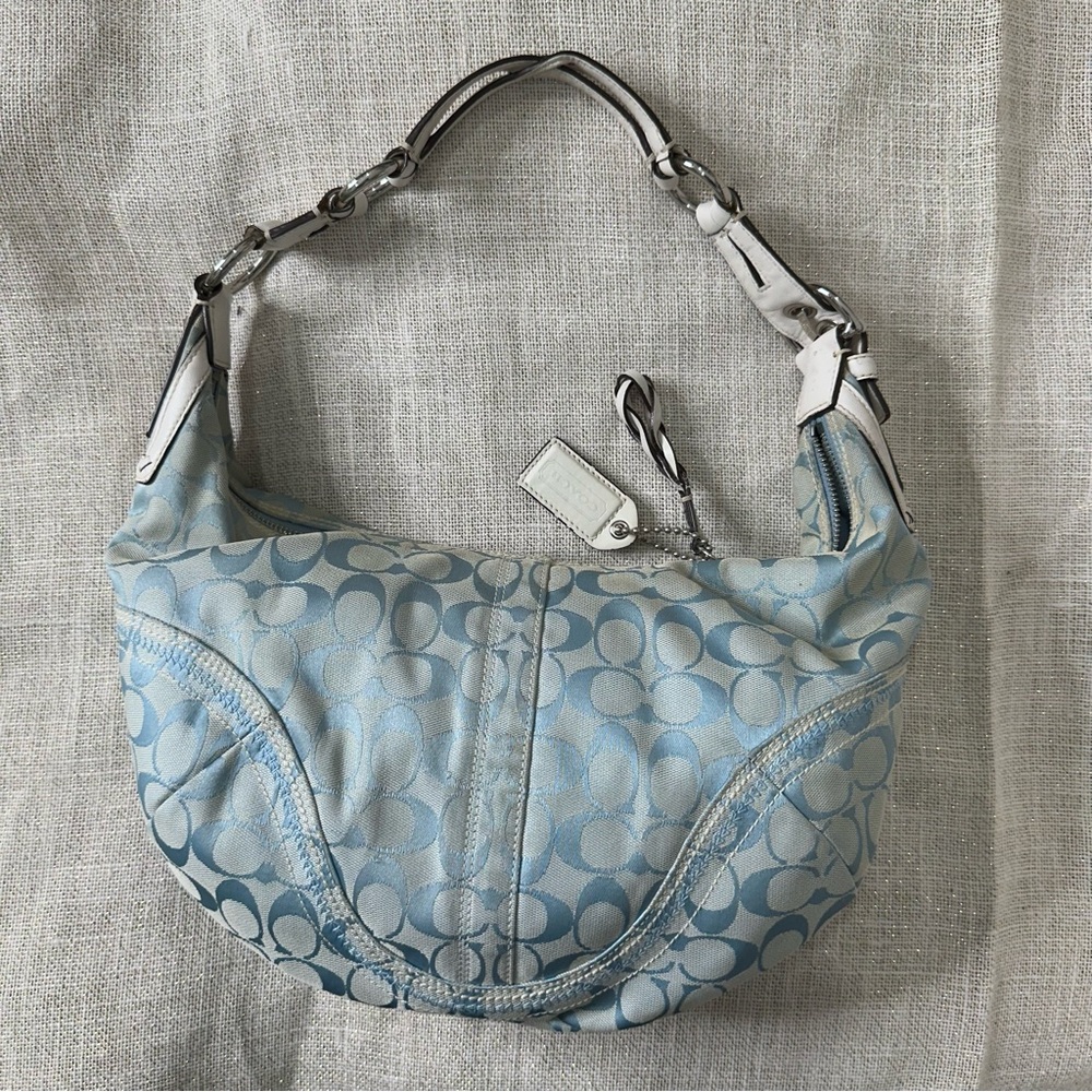 ── SOLD ──
Coach Signature Soho Hobo Bag